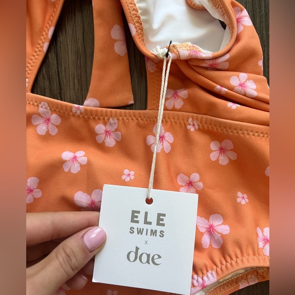 ELE X DAE one piece swim suit - Picture 14 of 15